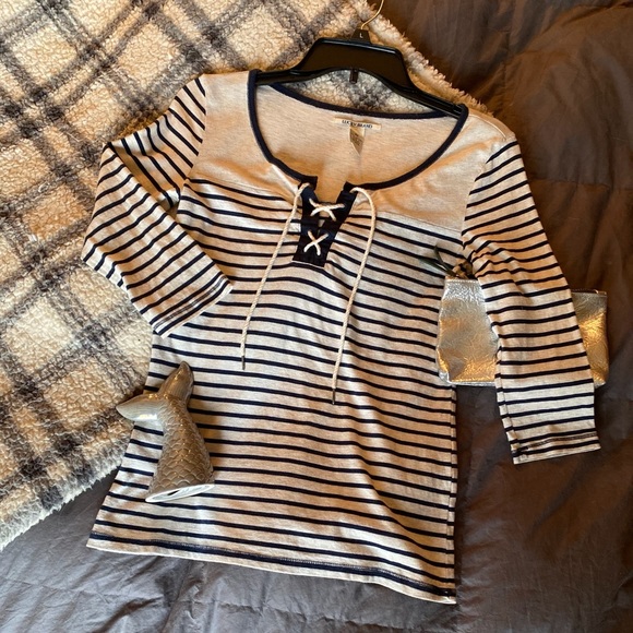 ⚓️Lucky Brand quarter length sleeve top⚓️ - Picture 4 of 5